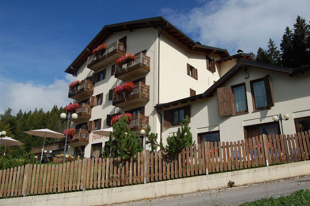 Hotel Rosa Wellness & Spa Vigo di Fassa Kültér fotó